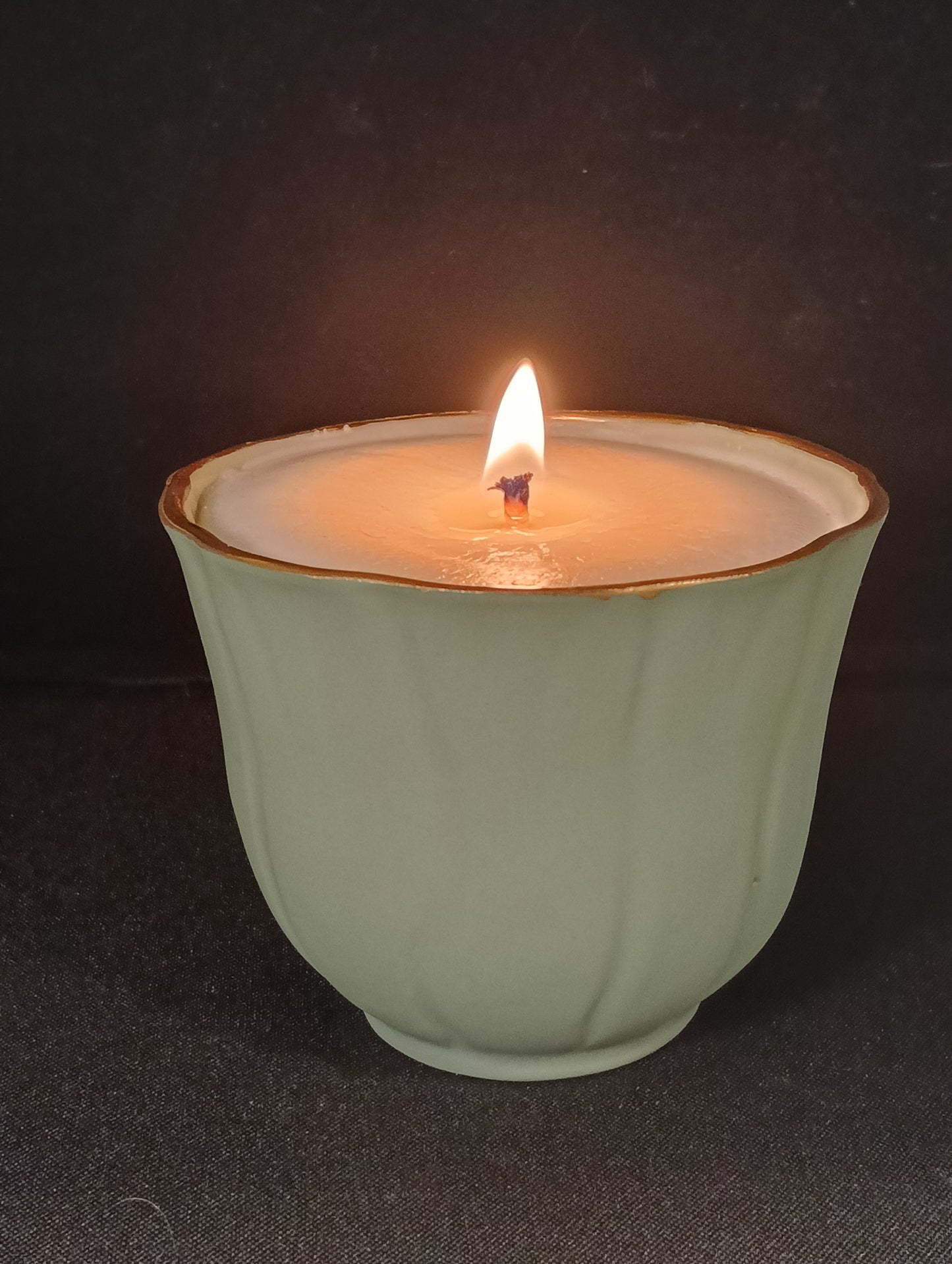 Oud Wood Scented Candle Cups